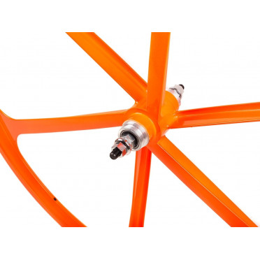 3-spaaks oranje wiel