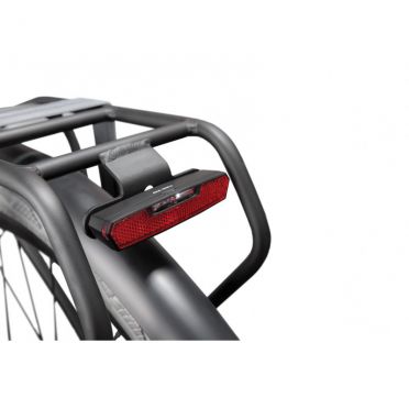 Axa Juno 50 mm accu achterlicht voor fietsbagagedrager
