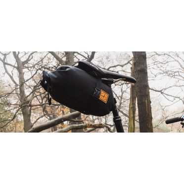 Zadeltas met riempje