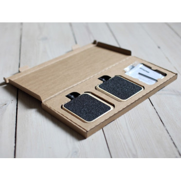 Stedelijke motorfietspedalen ruw hout