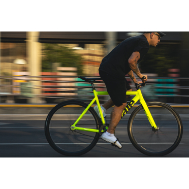 Fixie/singlespeed fiets State Bicycle 6061 Black Label v3